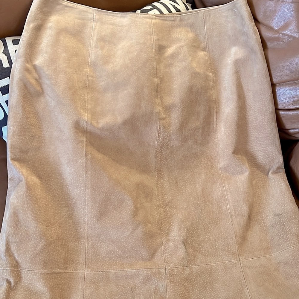 A.M.I. 100% LEATHER LONG TAN SKIRT Size 10 - Picture 3 of 10